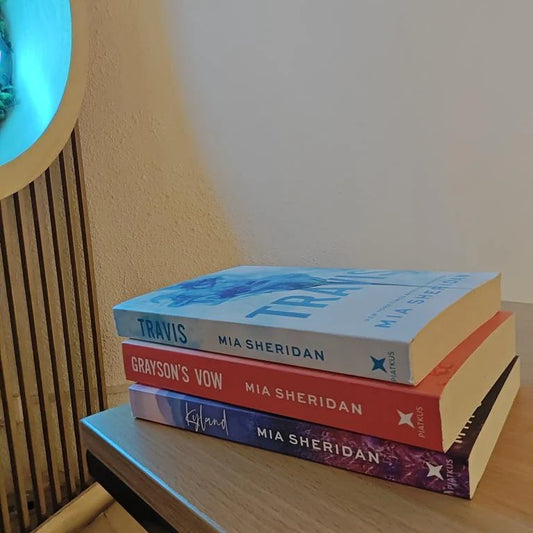 Travis ,Grayson's Vow and Kyland by Mia Sheridan Comboset